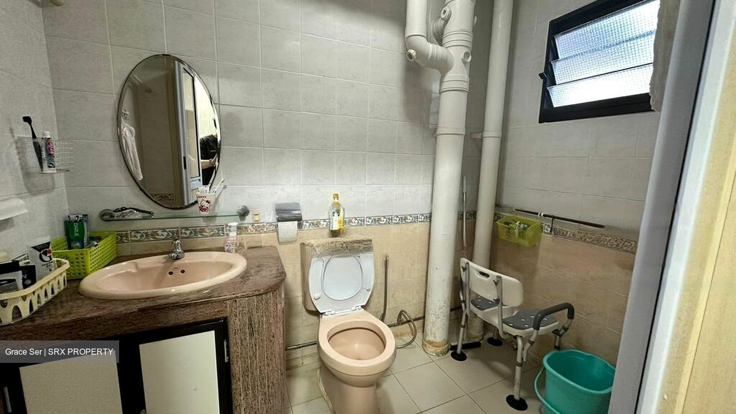Blk 202C Compassvale South Gate (Sengkang), HDB 5 Rooms #453758641
